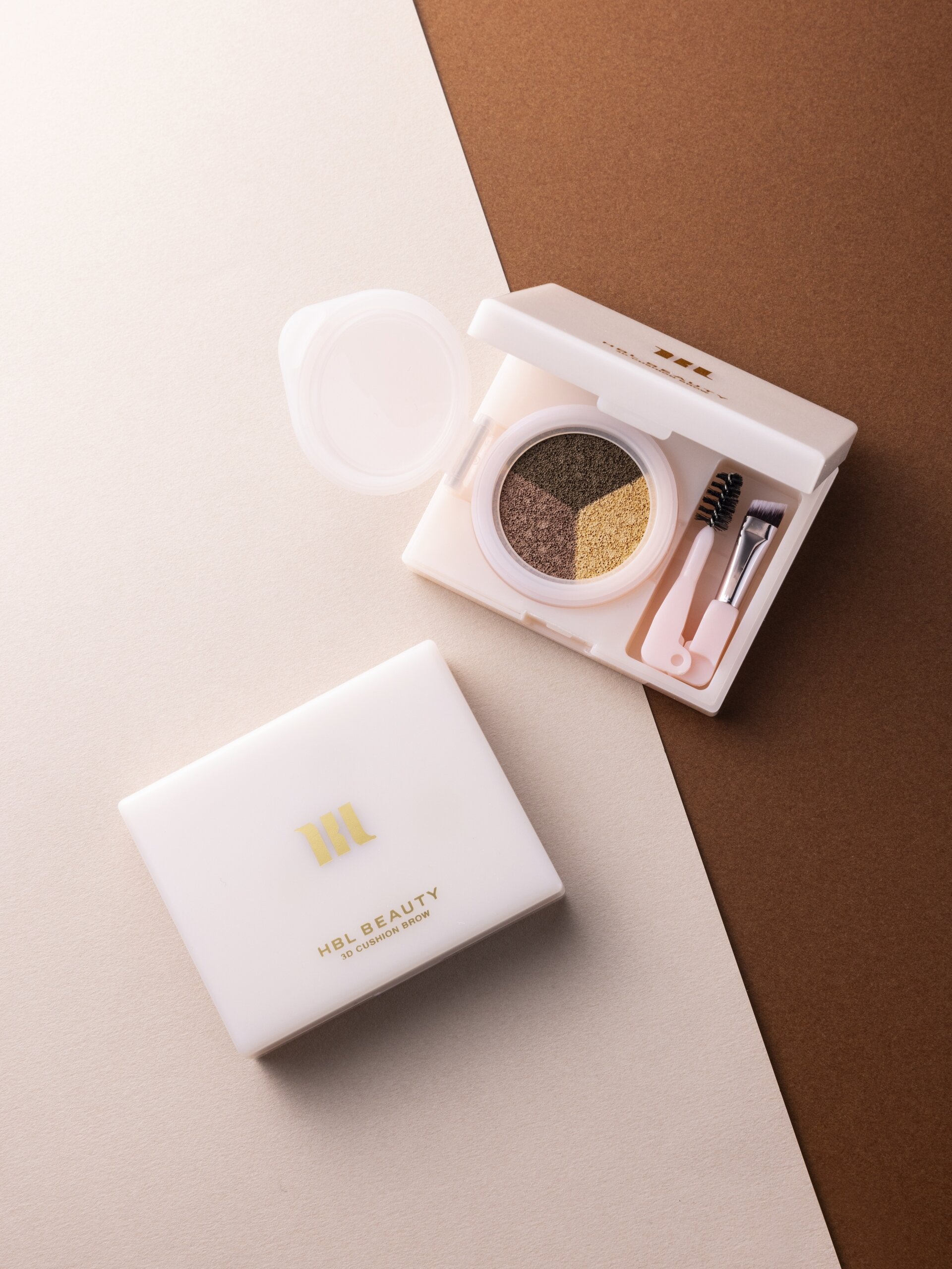 HBL 3Dクッションブロウ 02 各￥3,960 （HBL BEAUTY・3月23日発売）