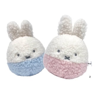 2.コロンッと揺れるのが可愛いらしい、ぬいぐるみの起き上がりこぼし。ミッフィー ぬいコロン［H11×W8×D8］ 各¥935（アイアップ／アイアップ公式オンラインショップ）