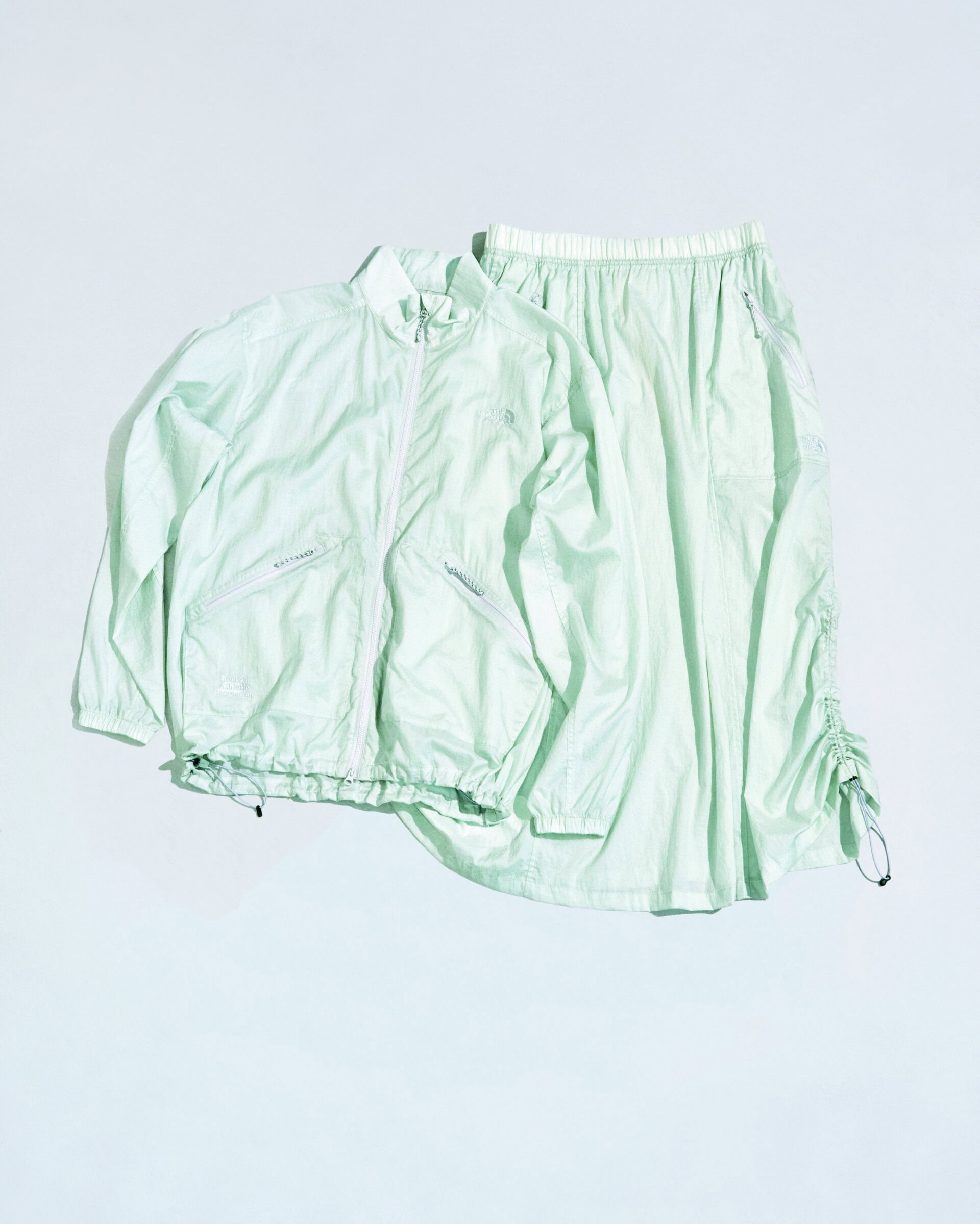 GAR Wind Jacket¥23,100、GAR Wind Skirt¥17,600