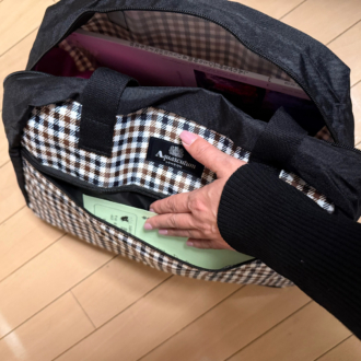 ビッグサイズの便利なフロントポケット