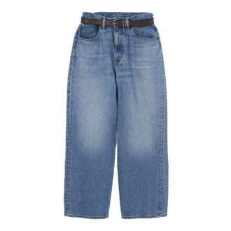 ベルト￥1,290、バギージーンズ〈メンズ〉￥2,990（ジーユー）