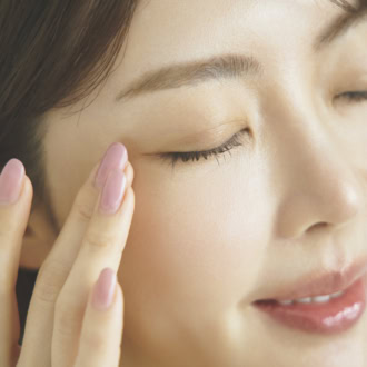 大野真理子さんが実践する「アイケア」