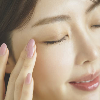 大野真理子さんが30代で気づいた「アイケア」の威力。おでこのシワまで遠ざける美の習慣
