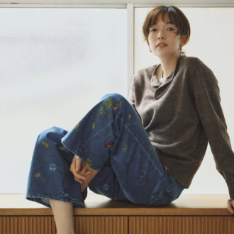 朝の準備が5分短縮！1枚でサマになる「柄＆刺しゅうデニム」が30代のタイパ＆洒落見えに最強