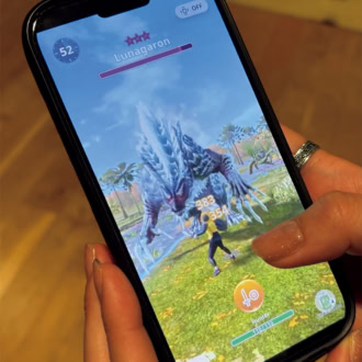 仕事でもプライベートでも楽しんでいるモバイルゲーム『モンスターハンターNow』