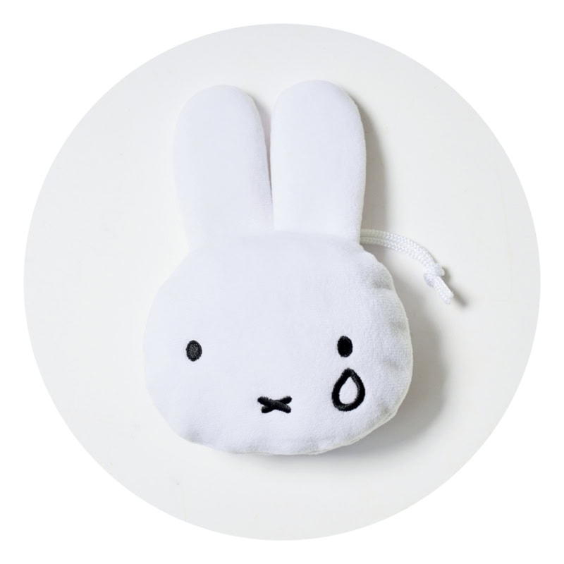 バッグを収納するとフェイス形に変身！