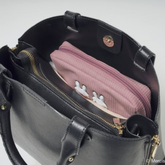 スリムなサイズでバッグにもすっぽり