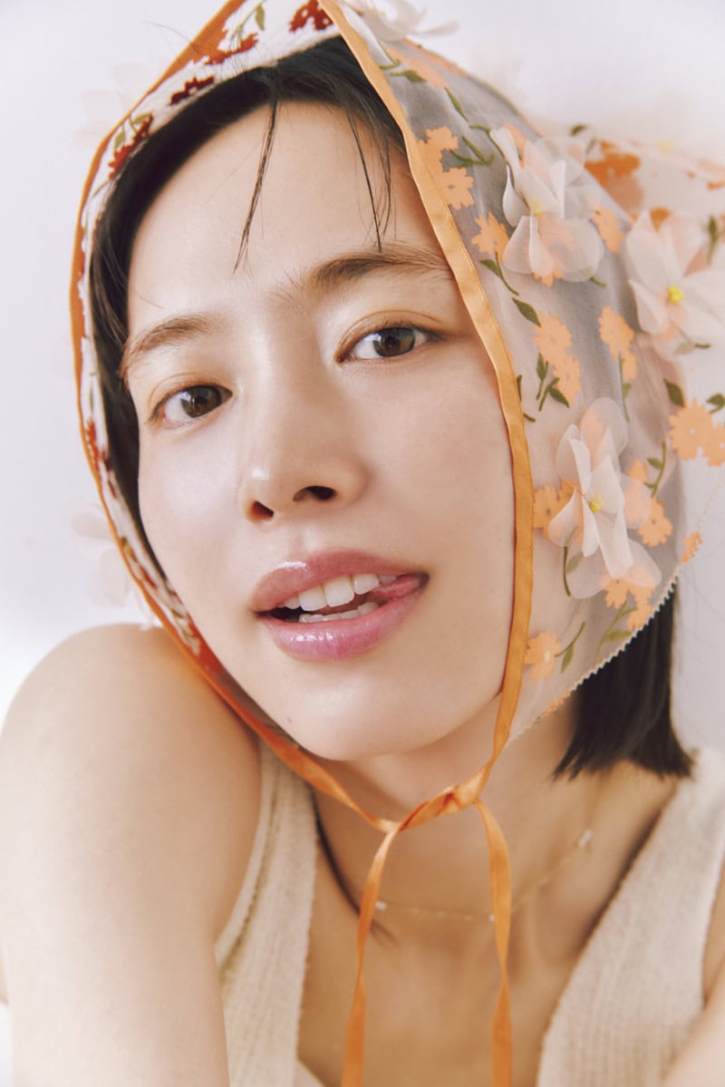 「ピンク下地」で作る理想の赤ちゃん肌 モデル=井桁弘恵