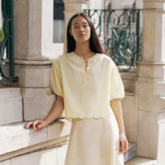 エンブロイダリーブラウス￥3,990