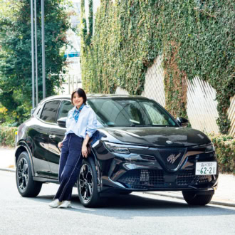 イタリア車らしいセクシーなデザイン！【アルファロメオのコンパクトSUV「ジュニア」】を試乗