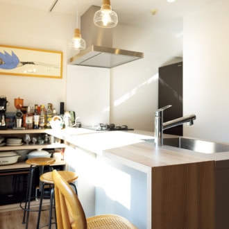 日がたっぷり差し込むキッチンは、Kiiさんのお気に入り