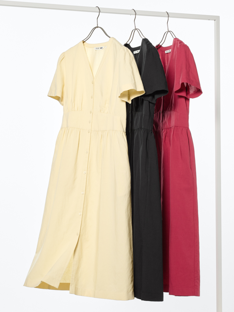 リネンブレンドVネックワンピース各￥5,990