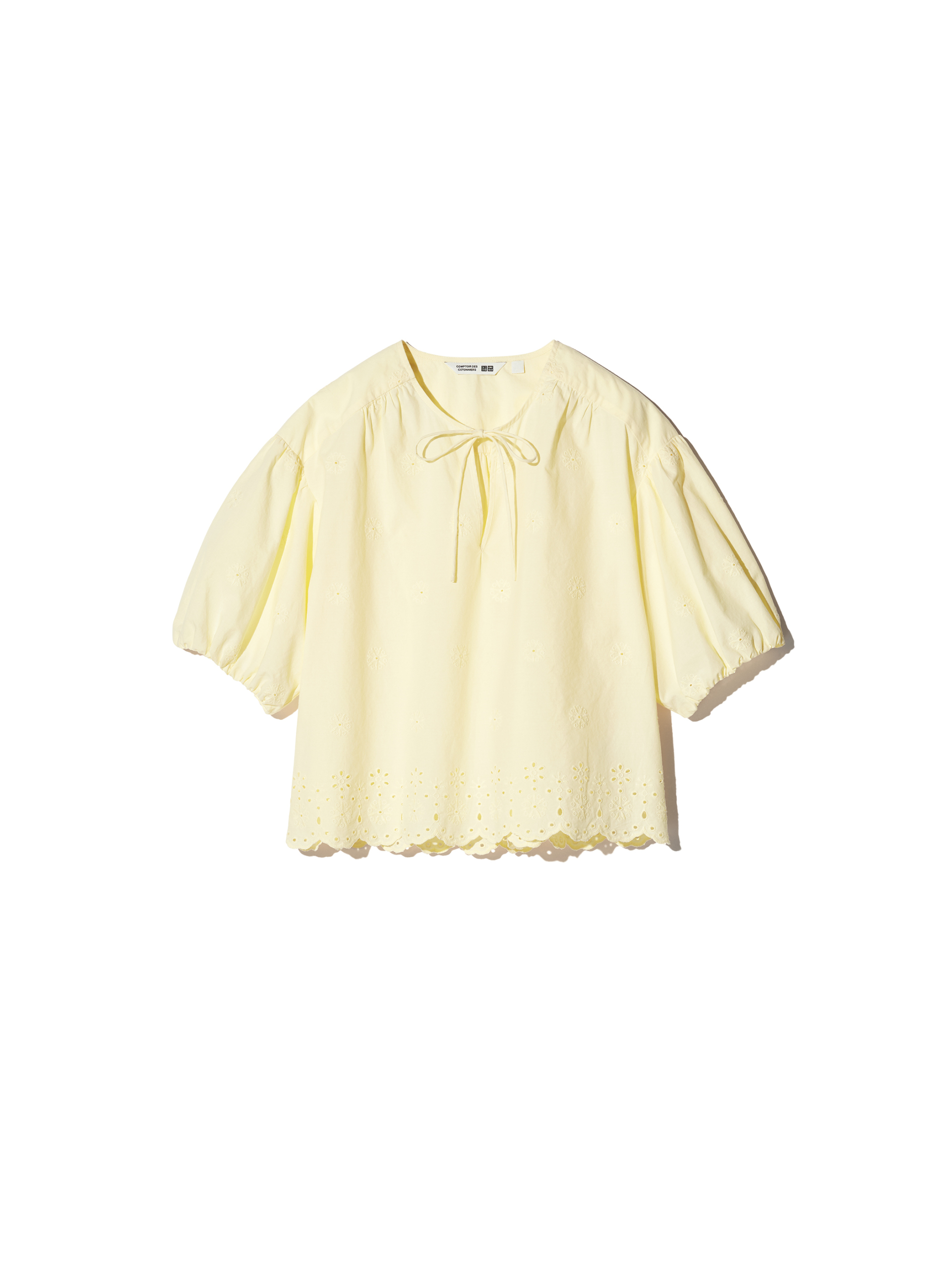 エンブロイダリーブラウス￥3,990