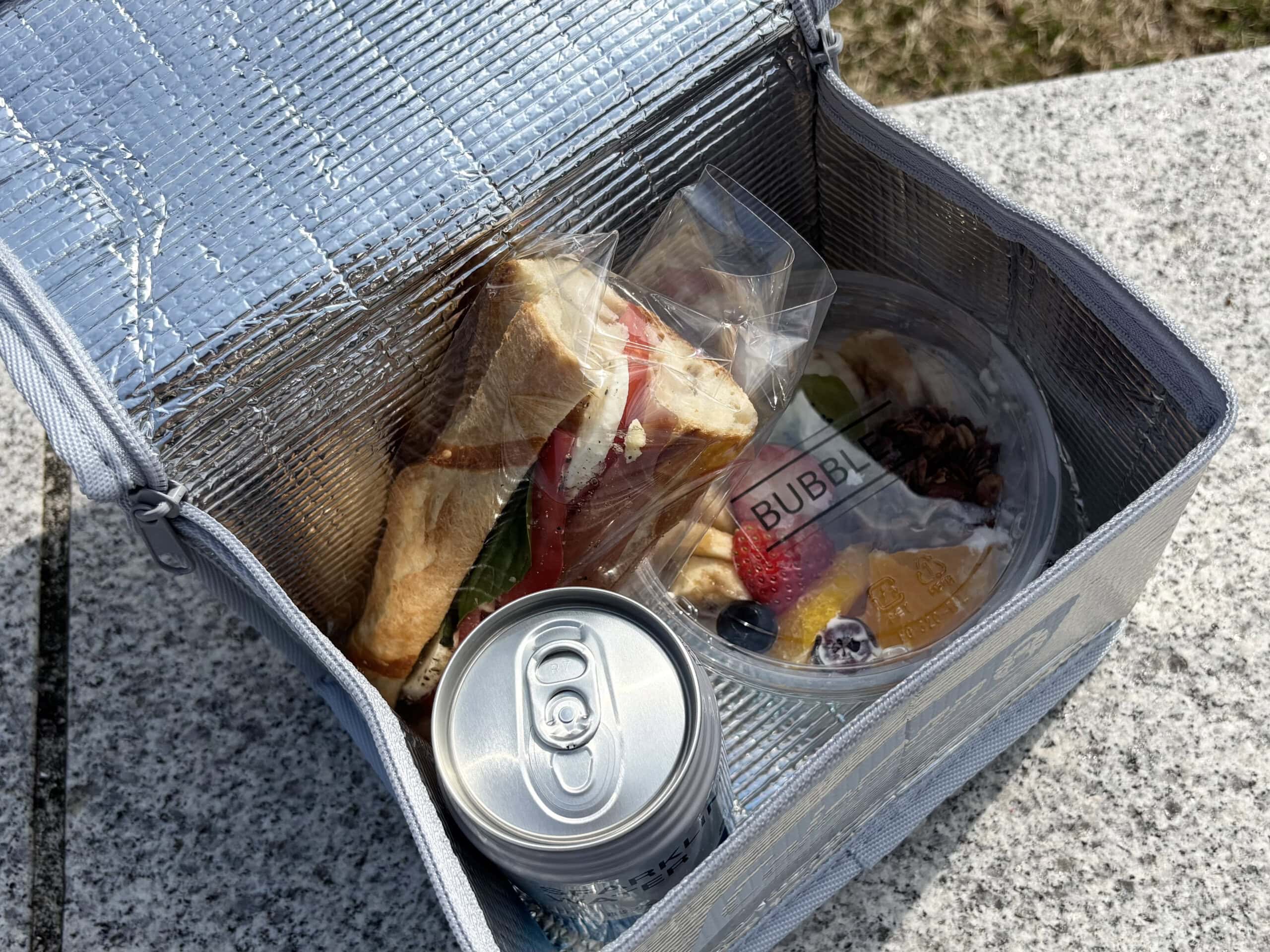 InRed 5月号 コールマン付録 / アルミバッグが食品の持ち運びに便利！