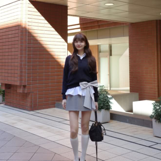 【30代スナップ】ユニクロのポロニットを今年っぽくアレンジ！ 品よくまとめたレディな着こなし