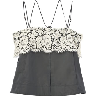 華奢なデザインストラップや部分レースでリュクスに装える。キャミ￥64,900（エブール／リトルリーグ インク）