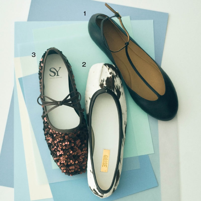 1. とてもきれいなフォルムのラウンドトゥで脚のラインまで整って見える。浅めの甲を走る華奢なTストラップがさりげなく女っぽさを印象づける。靴［Ｈ1］¥88,000(オディッシ／トゥモローランド)　2. つま先にタックを入れた遊びのあるスクエアトゥ。しなやかなカーフ素材がスペシャル感を醸し出す。靴［Ｈ1］¥18,700(ル タロン グリーズ／ル タロン グリーズ ルミネ新宿店)　3. キラキラ光るスパンコールをちりばめたベロアのアッパーが華やか。少し幅広めのスクエアトゥも今っぽい。靴［Ｈ0.5］¥12,100(シー ユナイテッドアローズ／ユナイテッドアローズ カスタマーサービスデスク)