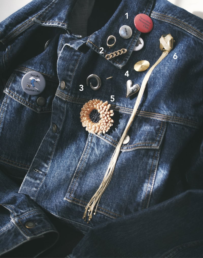 ジャケット￥57,200　1_缶バッジ※5つセット￥3,850（ともにシー／エスストア）　2_ゴールドオーバル&チェーンブローチ※2つセット￥1,650（アネモネ／サンポークリエイト）　3_ピンブローチ￥35,200（リエ スタジオ／トゥモローランド）　4_ハート＆サークルブローチ※2つセット￥5,500（デコール アーバンリサーチ／アーバンリサーチ 渋谷ヒカリエ シンクス店）　5_ブローチ￥8,580（ピモンテ）　6_ブローチ￥24,200（クリマイシュ／アティセッション 新宿店）