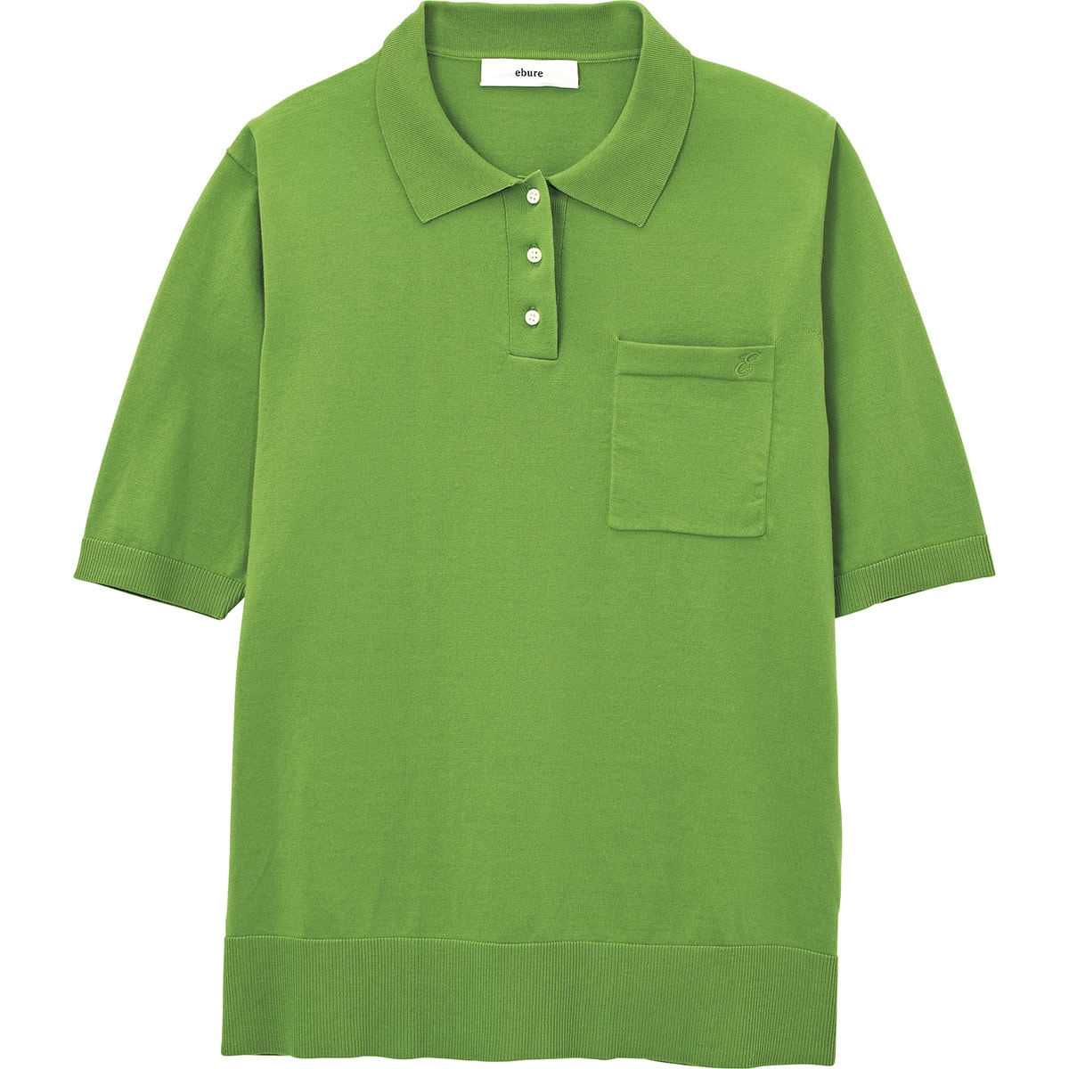 ミニマルなデザインと爽やかなカラーがクリーンな印象で装える。ニットポロ￥31,900（エブール／リトルリーグ インク）