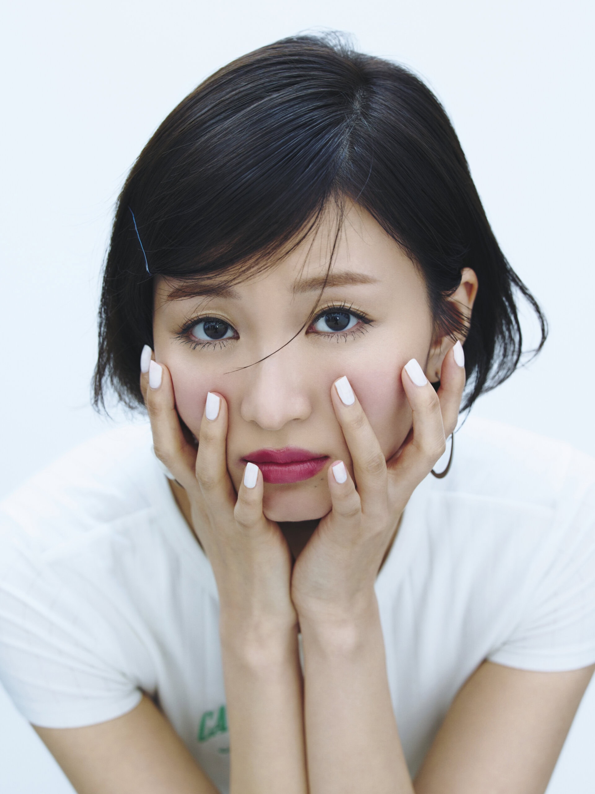 ヴィセ ネンマクフェイク ルージュ Ⅱ RO650が 主役のメイク２ モデル＝岡崎紗絵