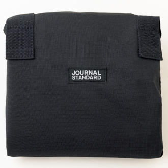 コンパクトにたたんで 持ち運ぶこともできる