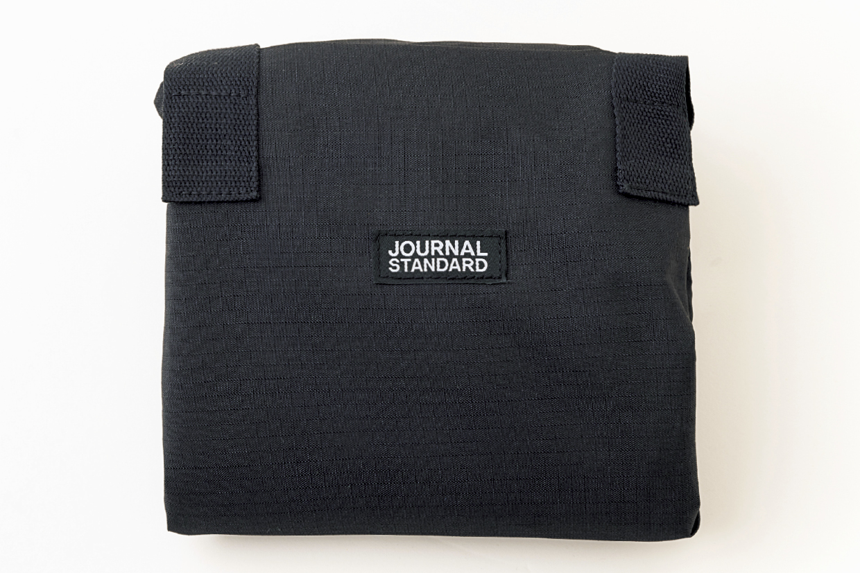 コンパクトにたたんで 持ち運ぶこともできる