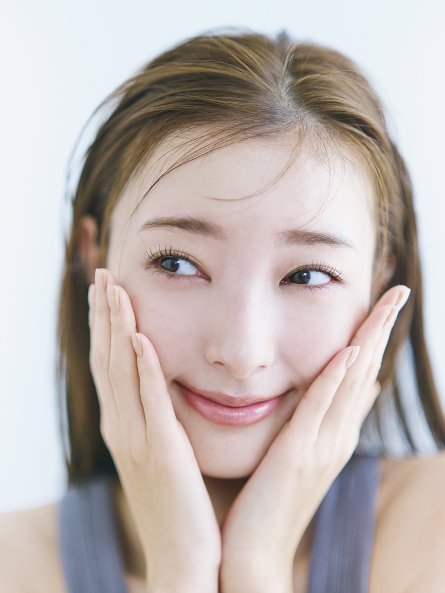 乾燥がひどい時は……洗顔後のまっさらな肌にオイルやバームを