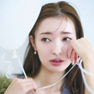 【保存版】ゆらぎ肌の救世主！目元・頬の乾燥＆アイメイク崩れを劇的に変える、プロの神テク徹底解説