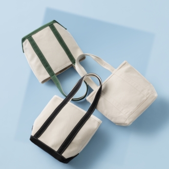 【L.L.Bean】エディター愛用の新作バッグは、気の利いたサイズと長めハンドルがポイント