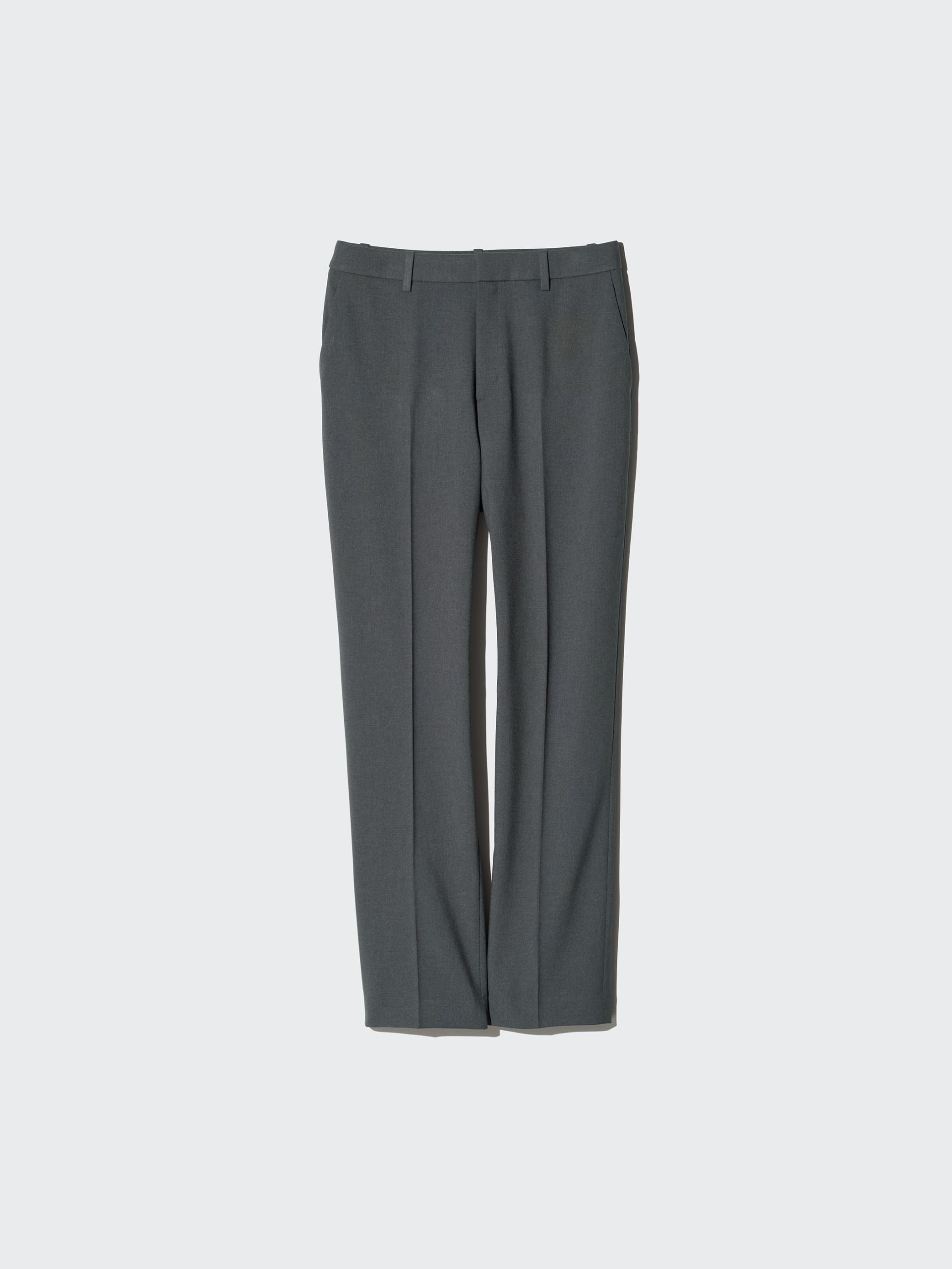 感動スリムパンツ￥3,990→￥2,990（5/4～5/7）