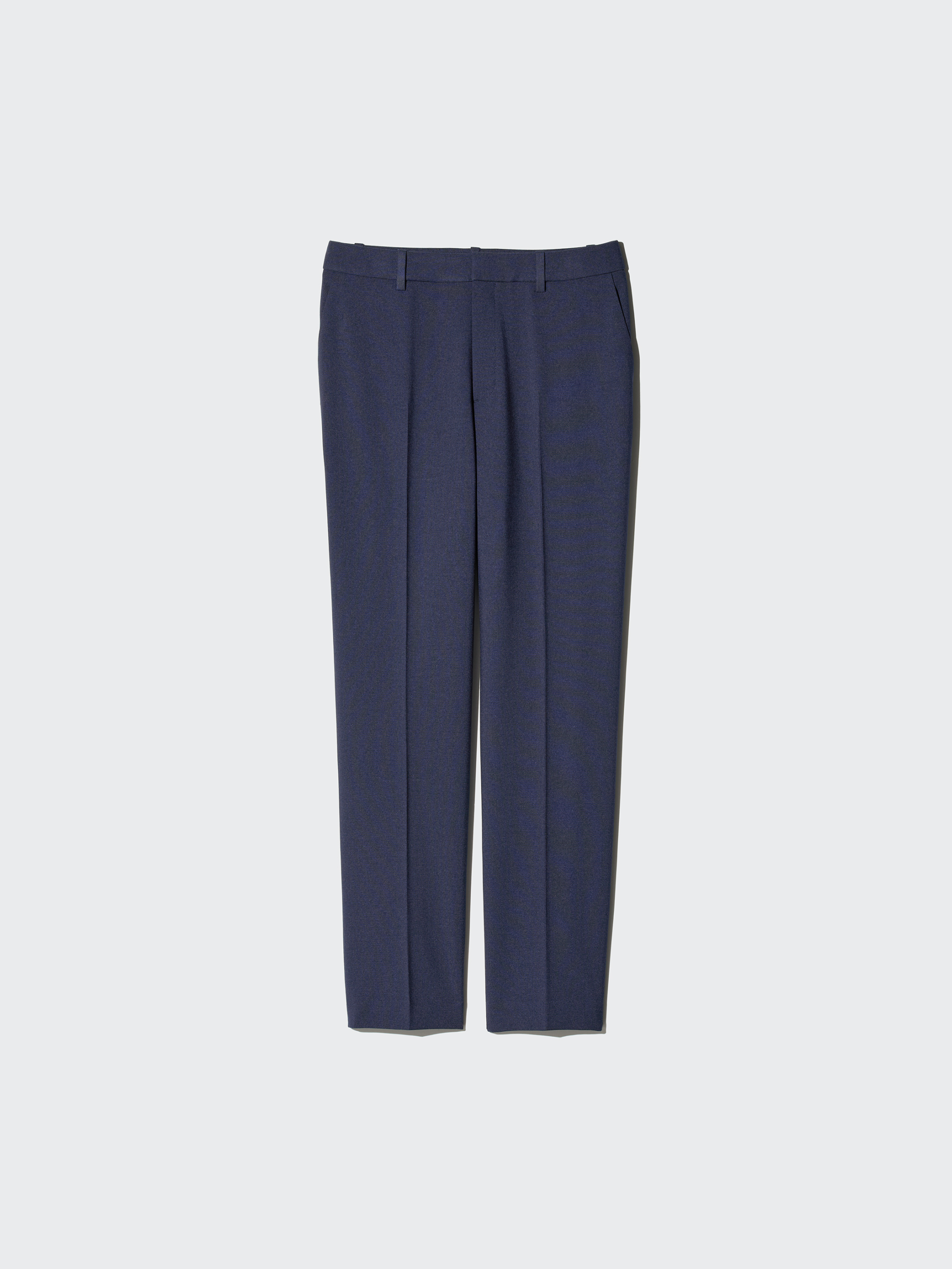 感動スリムパンツ￥3,990→￥2,990（5/4～5/7）