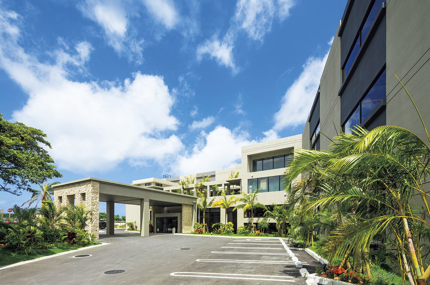 グランディスタイル 沖縄読谷ホテル＆リゾート 外観