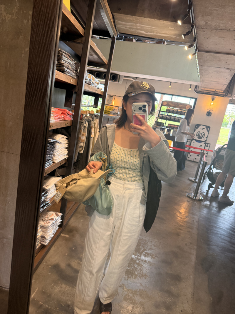 『ZHYVAGO COFFEE ROASTERY』のキャップ