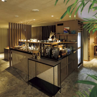 グランディスタイル沖縄読谷ホテル＆リゾートのラウンジの一つ「LOUNGE SHARE」