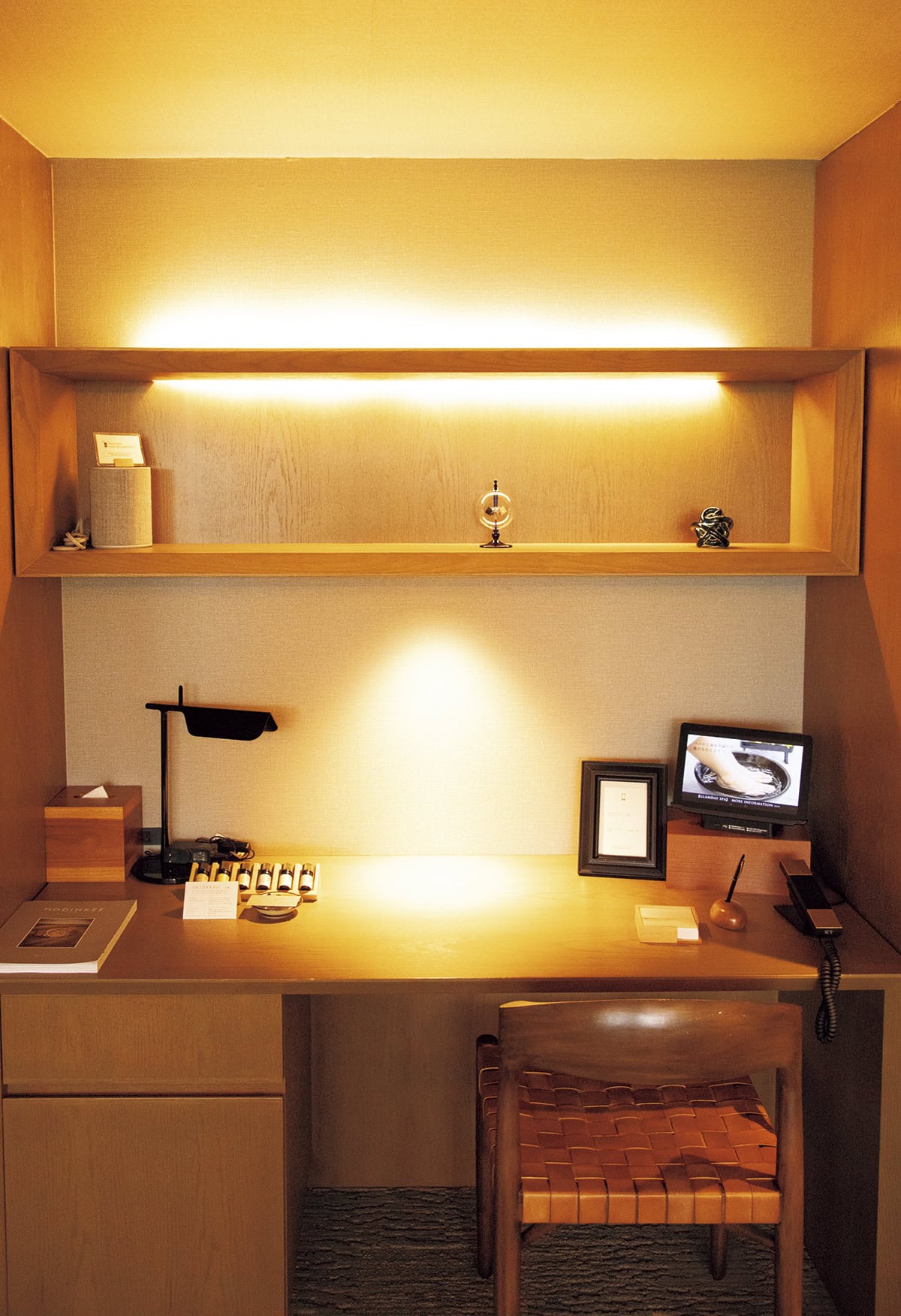 グランディスタイル 沖縄読谷ホテル＆リゾートの各部屋にあるデスク。