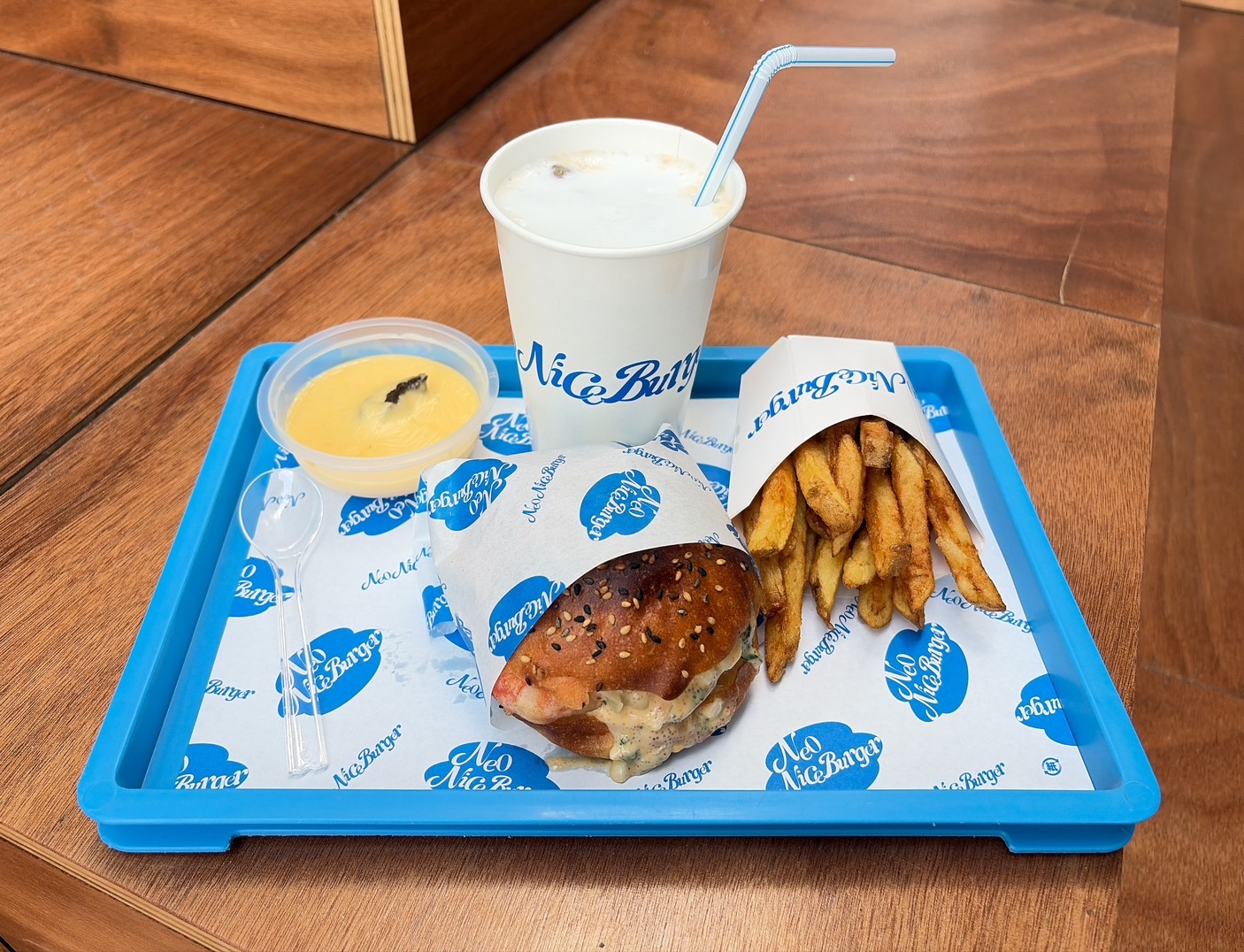 ネオナイスバーガー　ジャンキーチーズディップ