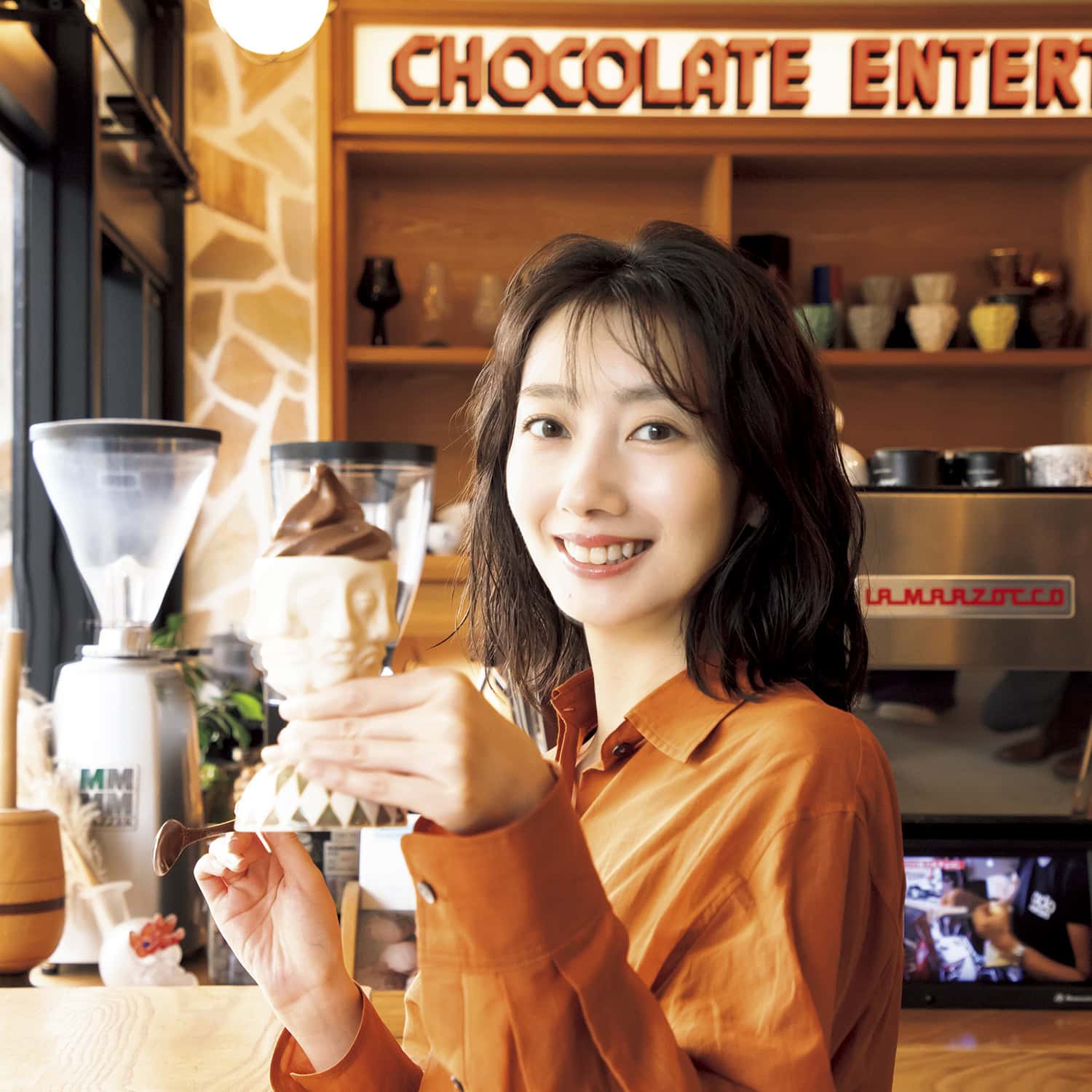 波瑠の沖縄クラフト旅】お土産をお買い物♡〈タイムレスチョコレート