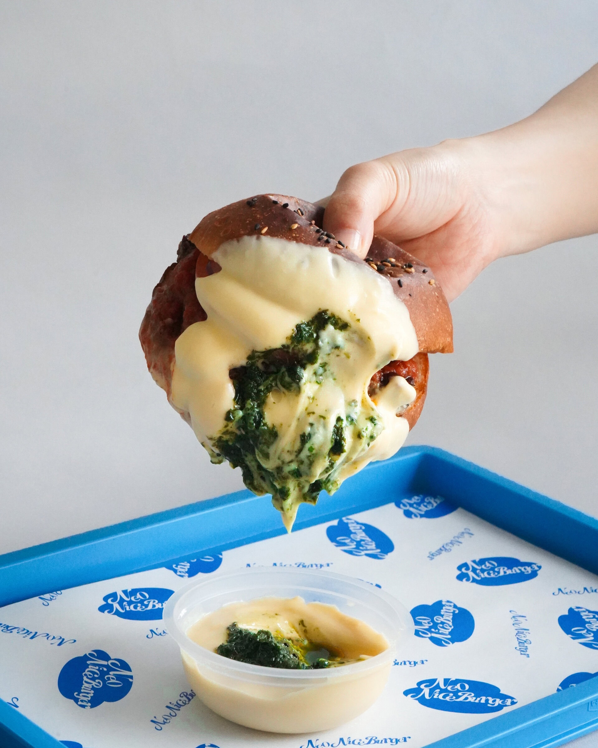 ネオナイスバーガー　ジャンキーチーズディップ　ジェノベーゼ