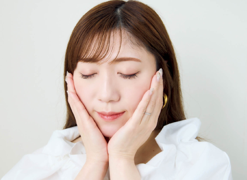 肌にのせた瞬間、心地よくなじみます!