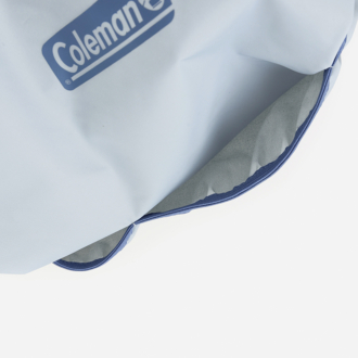 バッグと外ポケットの内側はシルバーのアルミシート