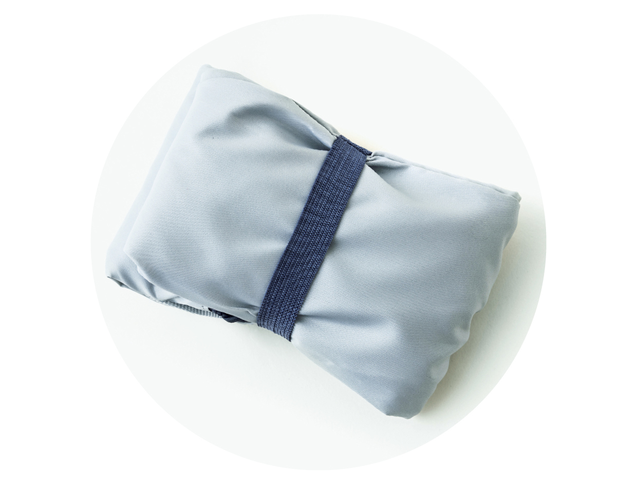 ゴムバンドで小さくまとめられる