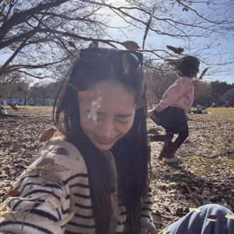 「休日は子どもたちと公園へお出かけ。自然と触れ合って、目一杯楽しみます」