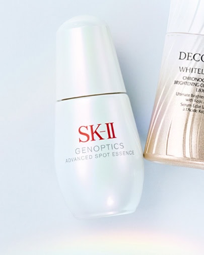 ジェノプティクスアドバンスド スポット エッセンス［医薬部外品］30mL ￥17,490〈編集部調べ〉（SK-Ⅱ）
