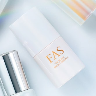 FAS ザ ブラック ブライトセラム Ⅱ［医薬部外品］30mL ￥12,100（シロク）