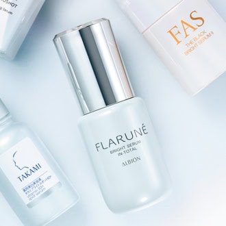 フラルネ ブライトセラム イン トータル［医薬部外品］40mL ￥5,500（アルビオン）