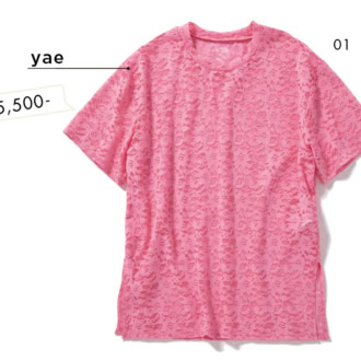 01_ポジティブなピンクカラーで旬をふんだんに楽しめる。Tシャツ（ヤエ／アンティローザ）