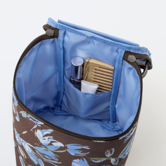 細かいものは内ポケットに