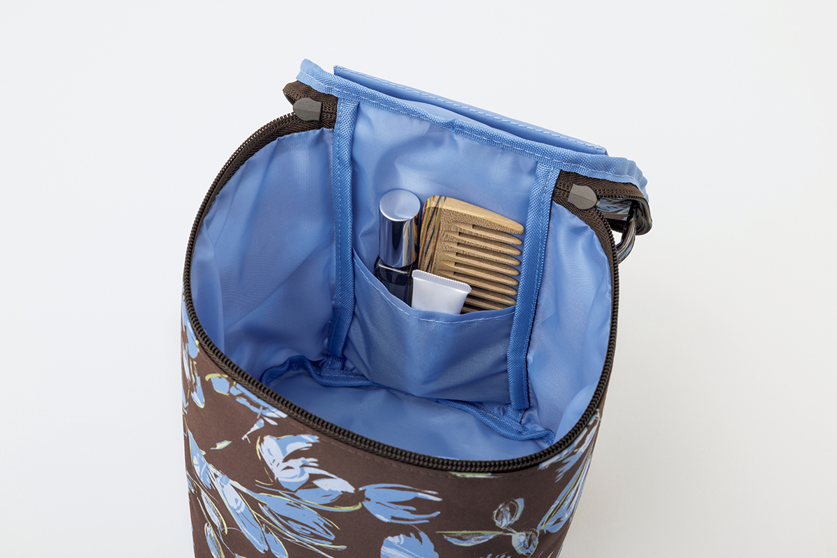 細かいものは内ポケットに