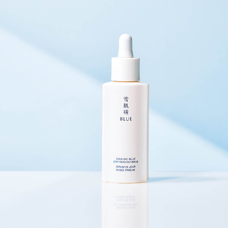 雪肌精 BLUE デューイー フレッシュ デイ セラムSPF40・PA+++ 30mL ¥7,150〈編集部調べ〉(コーセー)
