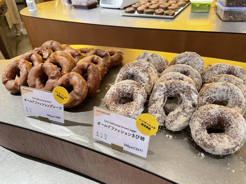 『オールドファッション グレーズ』（388円）、『オールドファッション きび糖』（367円）